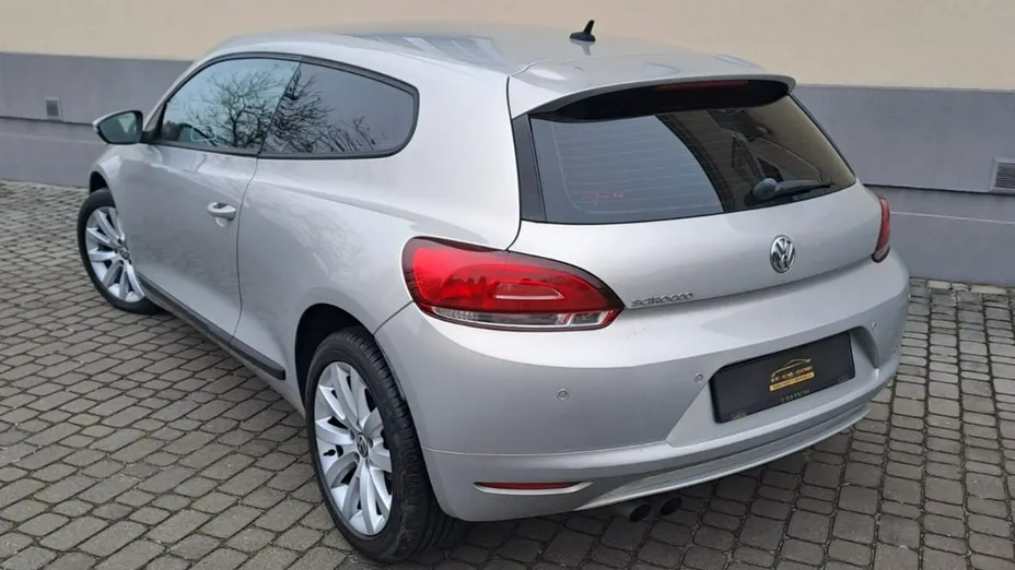 VOLKSWAGEN Scirocco -