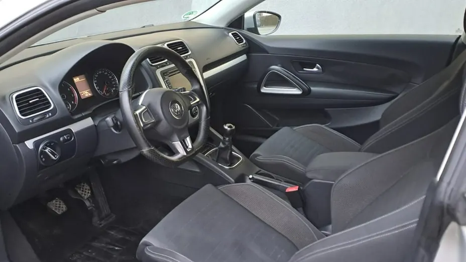VOLKSWAGEN Scirocco -