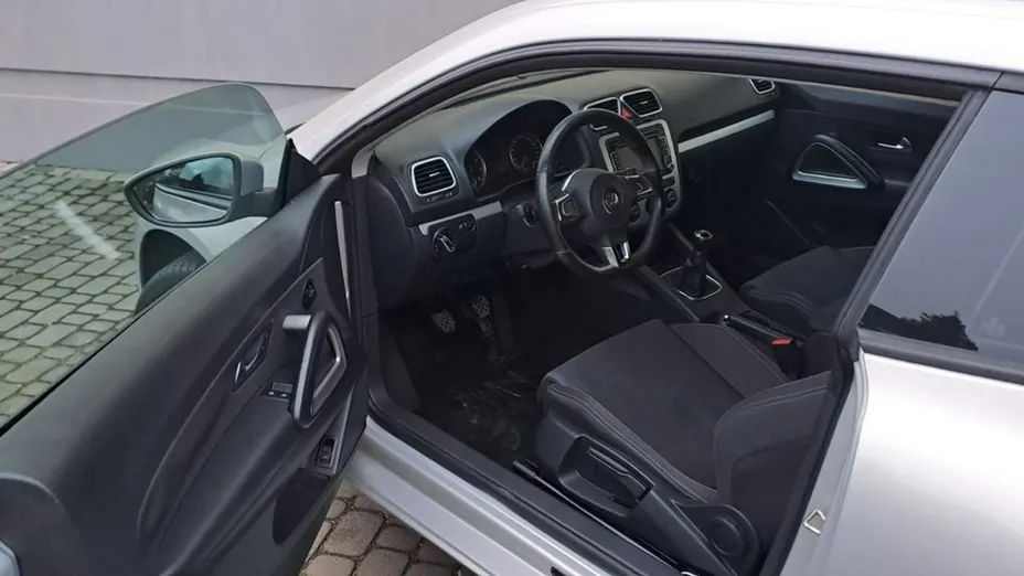 VOLKSWAGEN Scirocco -