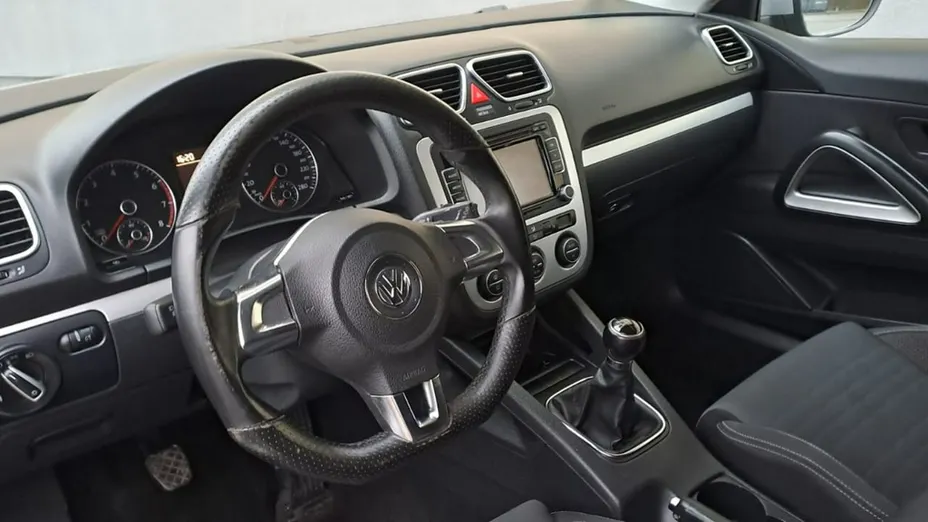 VOLKSWAGEN Scirocco -