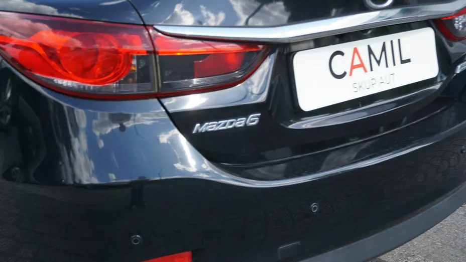 MAZDA 6 -