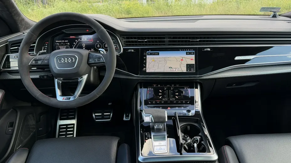 AUDI RS Q8 -