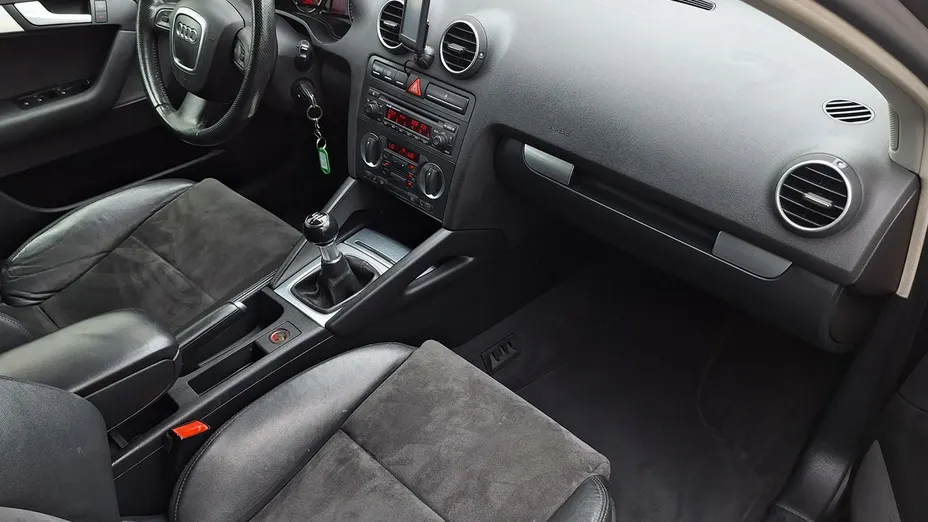 AUDI A3 -