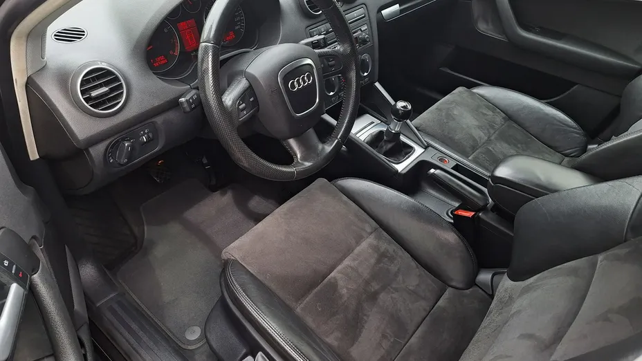 AUDI A3 -