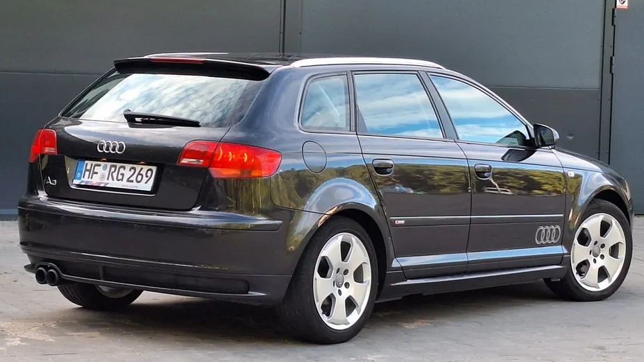 AUDI A3 -