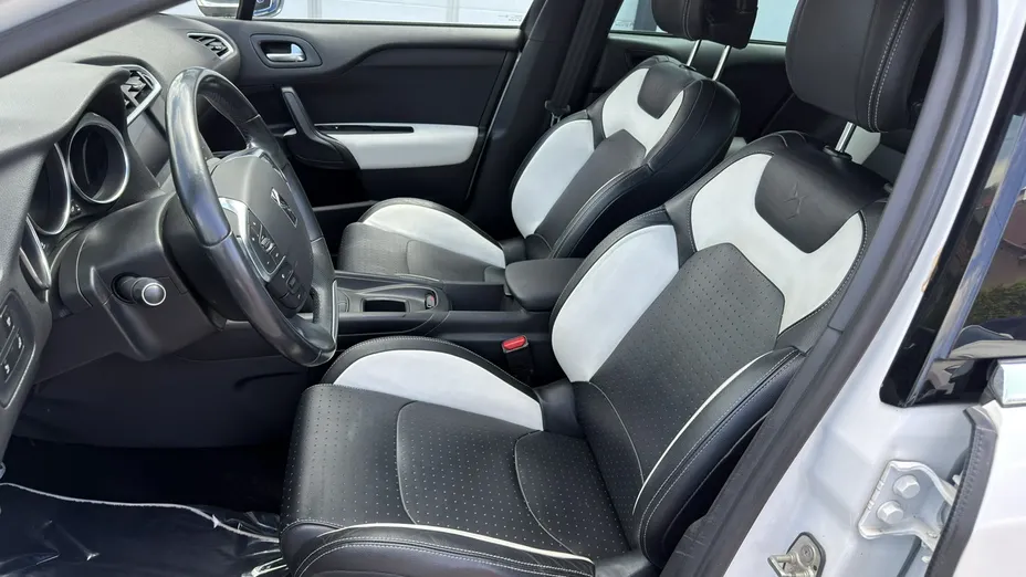 CITROEN DS4 -
