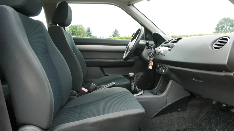 SUZUKI Swift -