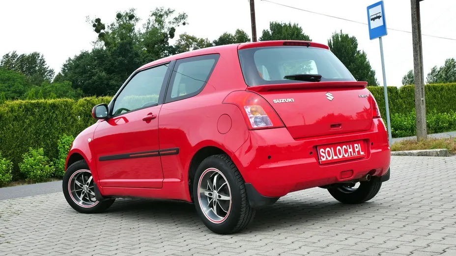 SUZUKI Swift -