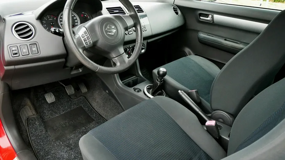SUZUKI Swift -