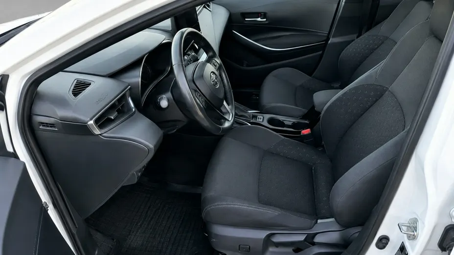 TOYOTA Corolla -