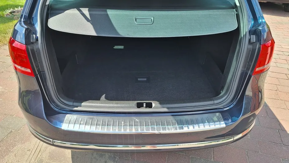VOLKSWAGEN Passat -