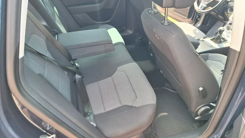 VOLKSWAGEN Passat -