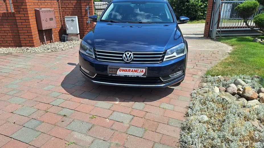 VOLKSWAGEN Passat -