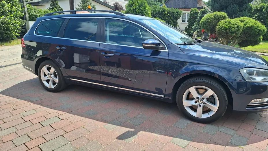 VOLKSWAGEN Passat -