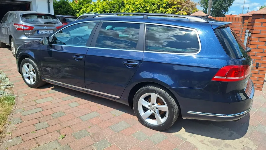 VOLKSWAGEN Passat -