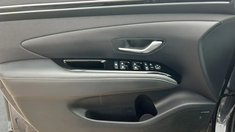 HYUNDAI Tucson -