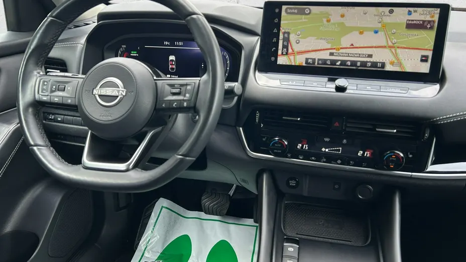 NISSAN Qashqai -