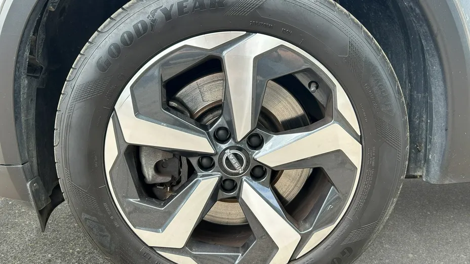 NISSAN Qashqai -