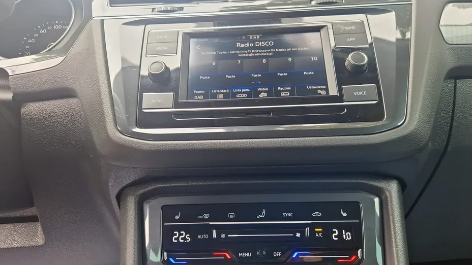 VOLKSWAGEN Tiguan -