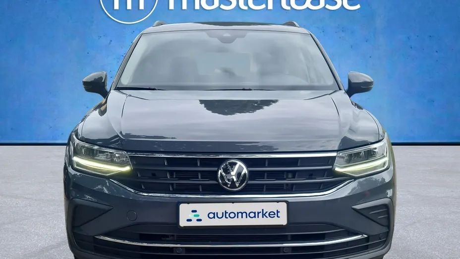 VOLKSWAGEN Tiguan -