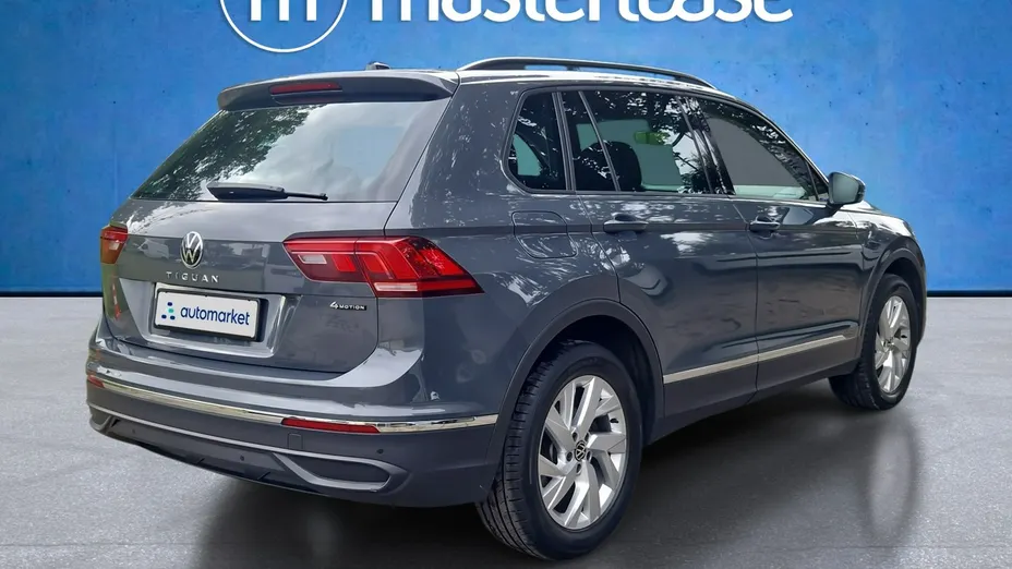 VOLKSWAGEN Tiguan -