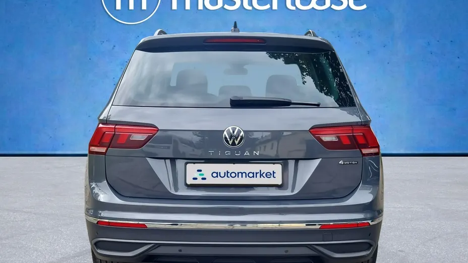 VOLKSWAGEN Tiguan -