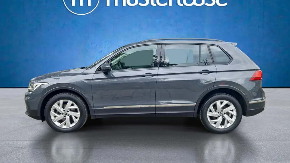 VOLKSWAGEN Tiguan -
