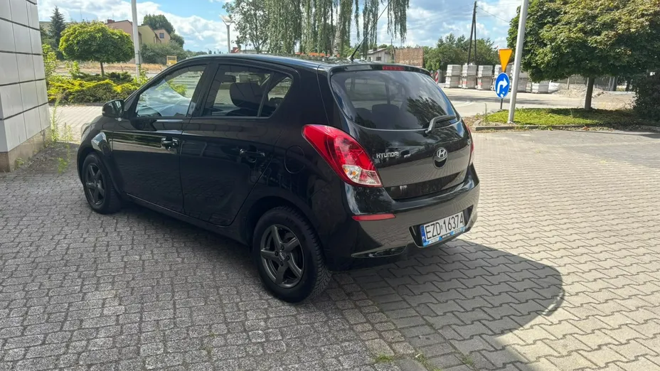 HYUNDAI i20 -