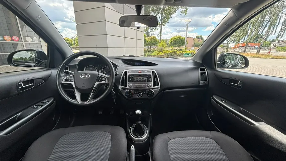 HYUNDAI i20 -