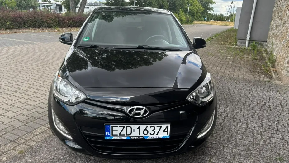 HYUNDAI i20 -