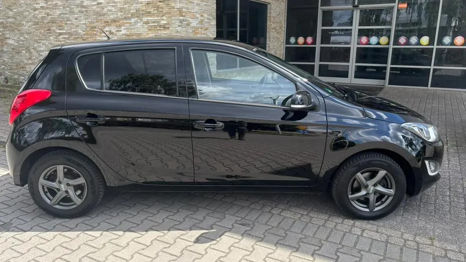 HYUNDAI i20 -
