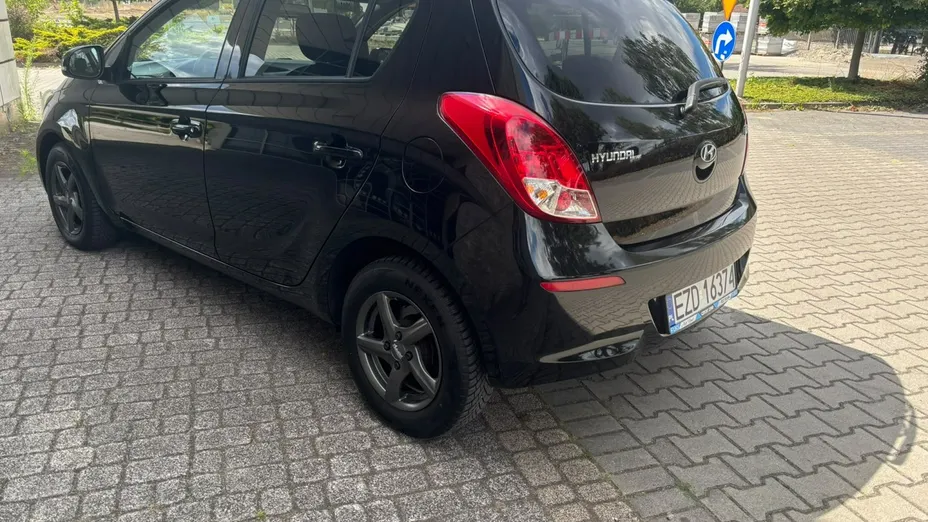 HYUNDAI i20 -