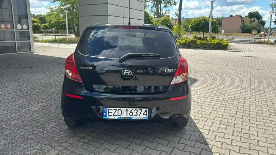 HYUNDAI i20 -