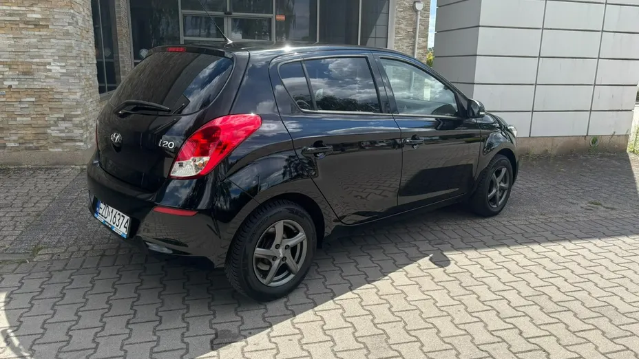 HYUNDAI i20 -