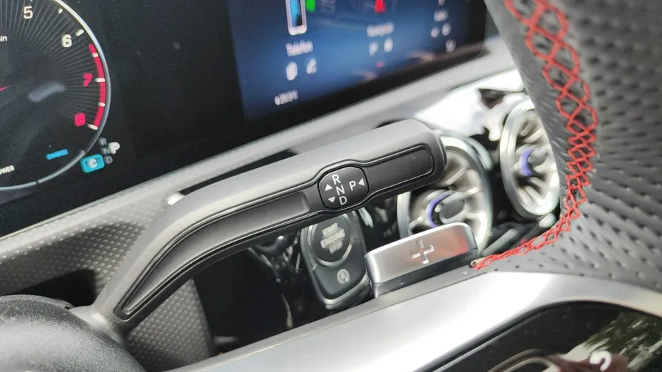 MERCEDES-BENZ CLA -