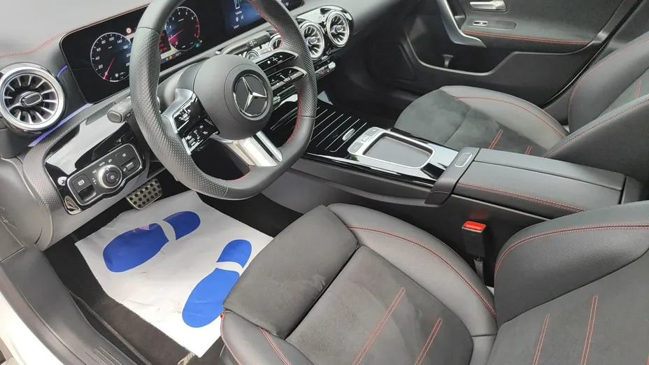 MERCEDES-BENZ CLA -