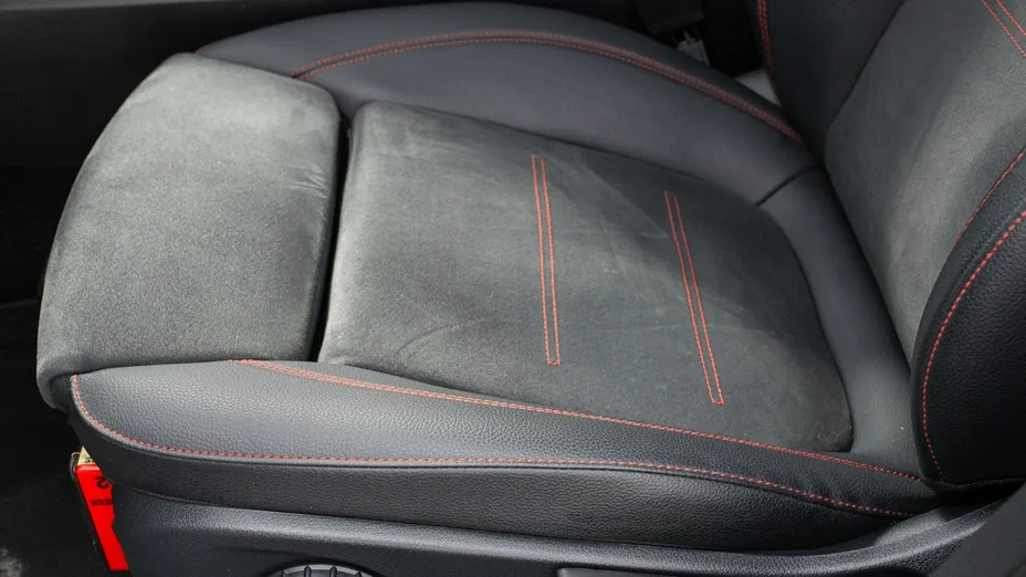 MERCEDES-BENZ CLA -
