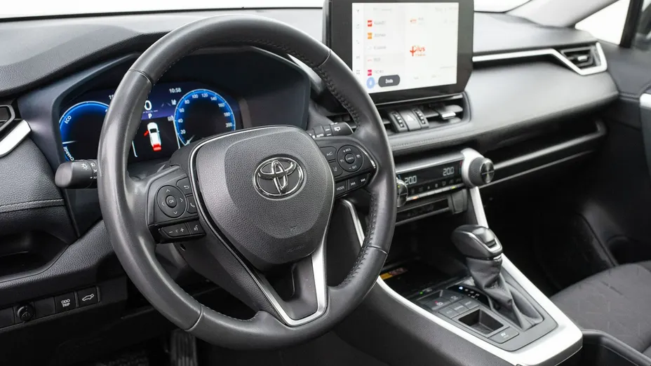 TOYOTA RAV4 -