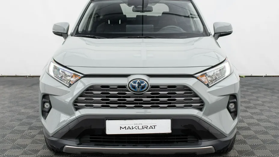 TOYOTA RAV4 -