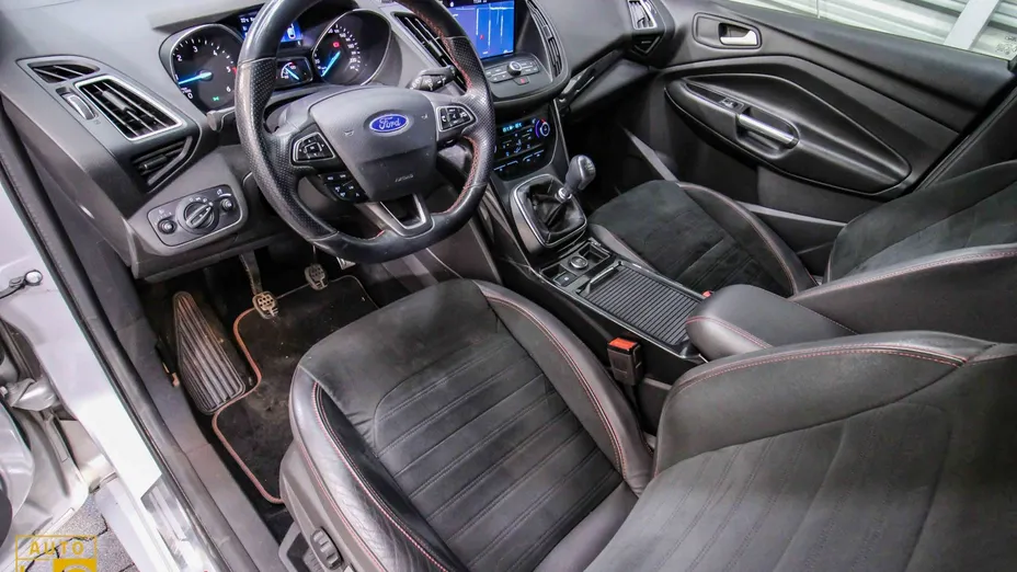 FORD Kuga -