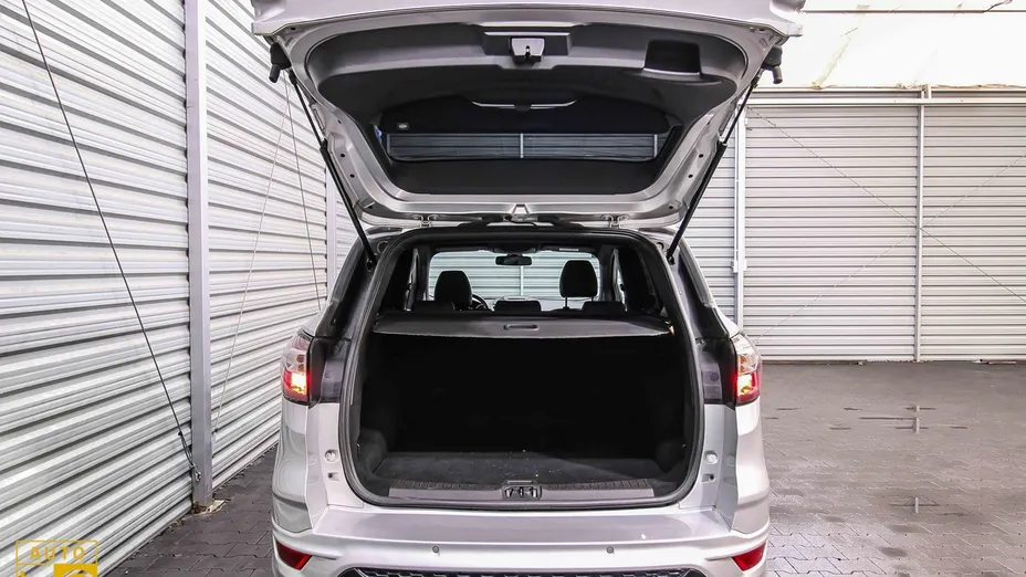 FORD Kuga -