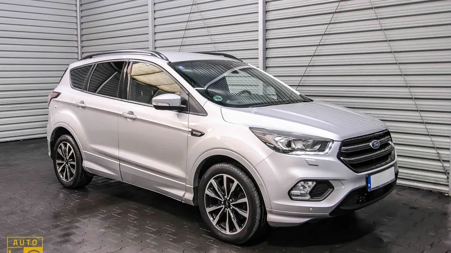 FORD Kuga -