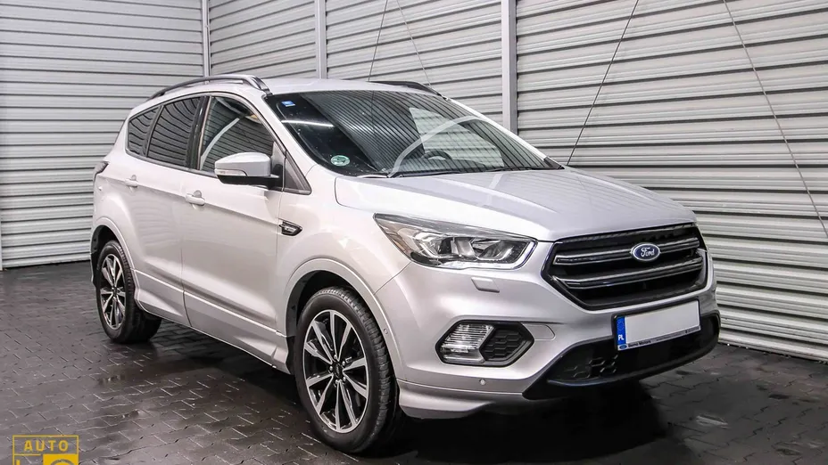 FORD Kuga -