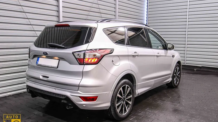 FORD Kuga -