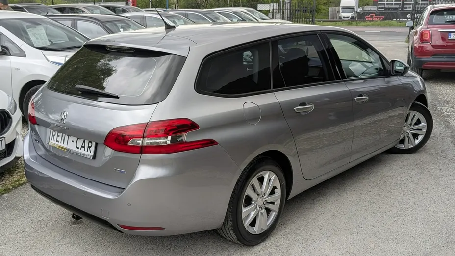 PEUGEOT 308 -
