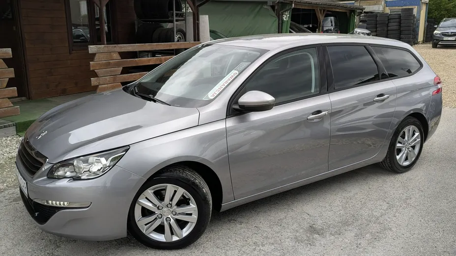 PEUGEOT 308 -