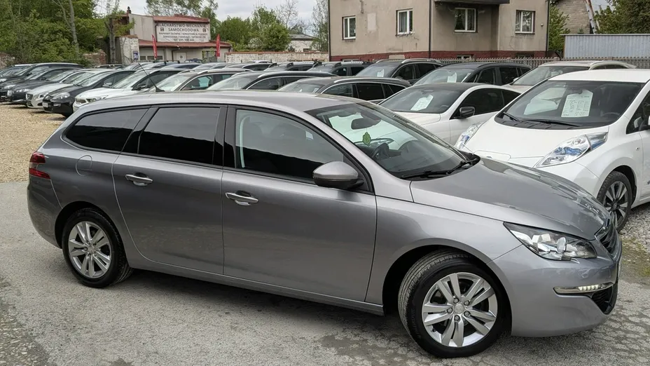 PEUGEOT 308 -