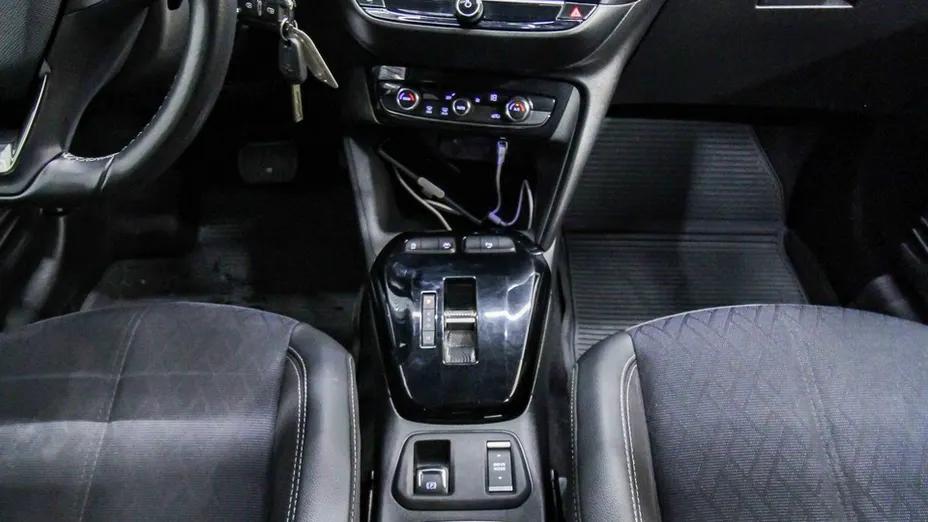 OPEL Corsa -