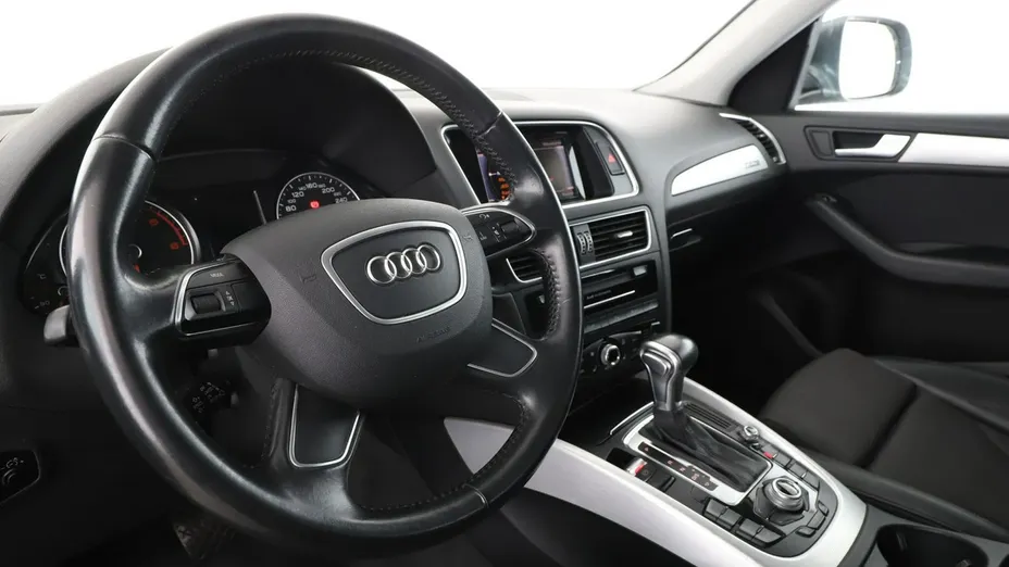 AUDI Q5 -