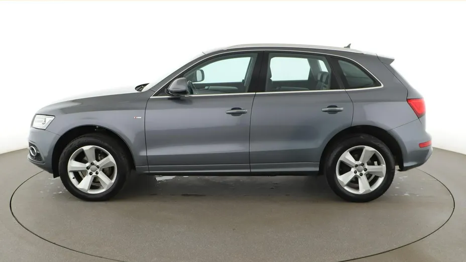 AUDI Q5 -